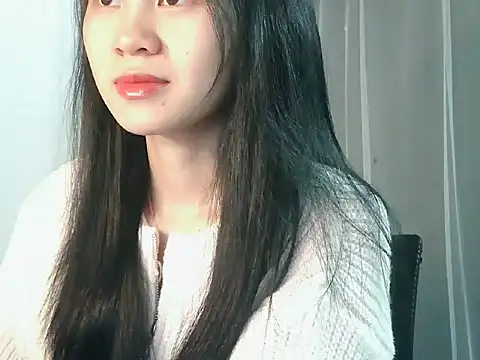 Snapshot of Nunaa18 chatting on 11.30.25 Nunaa18 online show from 11.30.25