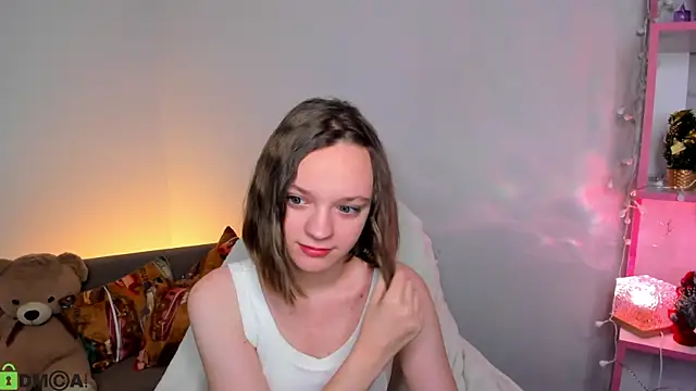 Olivia Riesz online show from 12.20.25