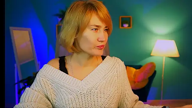 Snapshot of DanaRyan_ chatting on 12.01.25 DanaRyan online show from 12.01.25