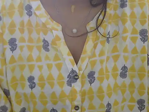 cute mahira online show from 03.23.26