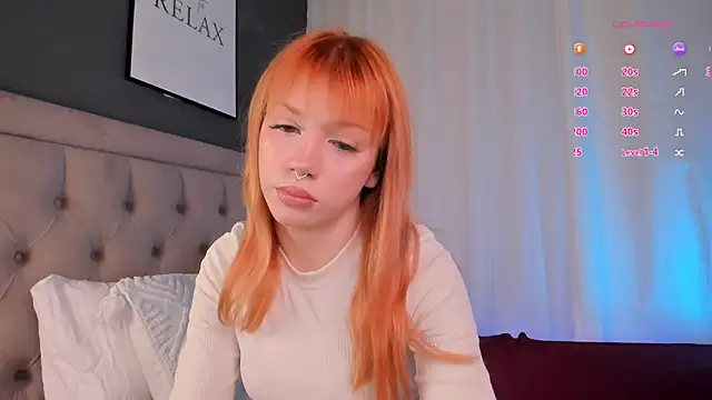 Snapshot of SunRisee_ chatting on 02.19.26 SunRisee online show from 02.19.26