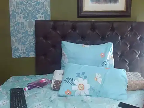 Snapshot of JuicyEbonyGoddess chatting on 11.27.25 JuicyEbonyGoddess online show from 11.27.25