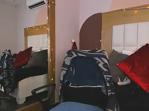 MilaFoxxy online show from 12.02.25