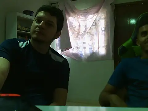 Snapshot of Fussador chatting on 04.25.26 Fussador online show from 04.25.26