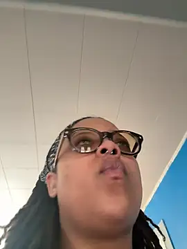 hazeleyedemonx13 online show from 04.16.26