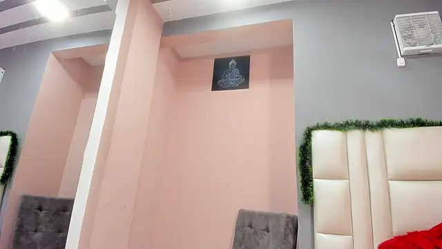 Snapshot of emilyy__rosse chatting on 12.01.25 emilyy rosse online show from 12.01.25