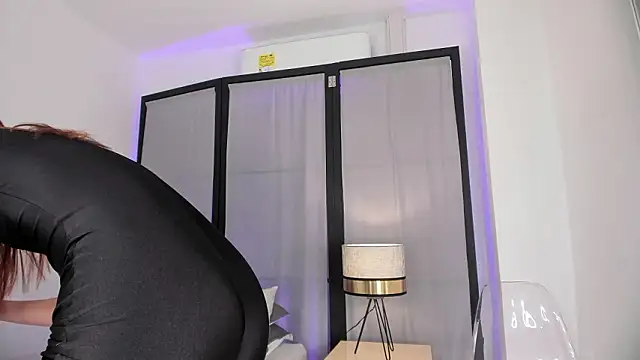 niicole steele  online show from 02.28.26