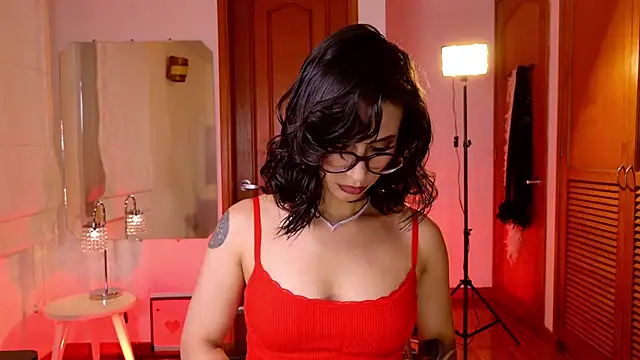 Rue Bellafire online show from 06.09.26
