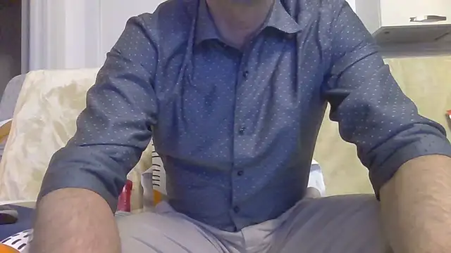 Snapshot of Eroshotlicker chatting on 04.27.26 Eroshotlicker online show from 04.27.26