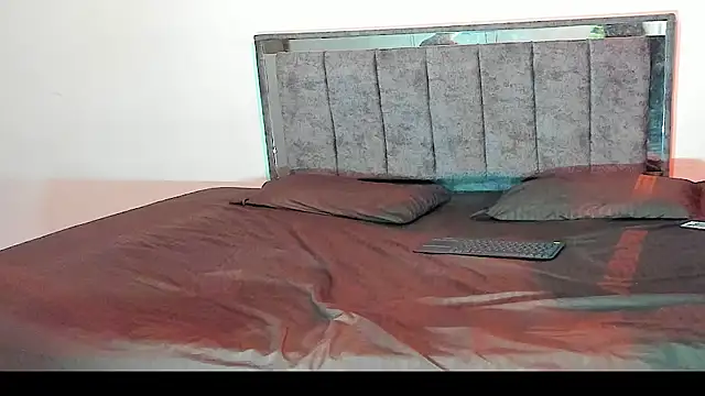 Snapshot of Sweet_couple79 chatting on 11.26.25 Sweet couple79 online show from 11.26.25