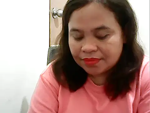Snapshot of cutechubby chatting on 04.21.26 cutechubby online show from 04.21.26