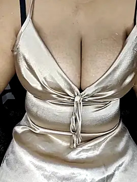 Curvy Pooja online show from 04.07.26