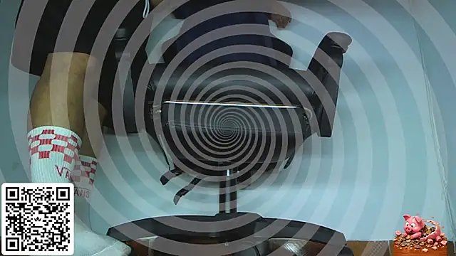 Snapshot of Alphacashmaster777 chatting on 04.14.26 Alphacashmaster777 online show from 04.14.26