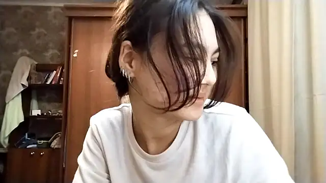 Snapshot of ArianeRandy chatting on 11.26.25 ArianeRandy online show from 11.26.25