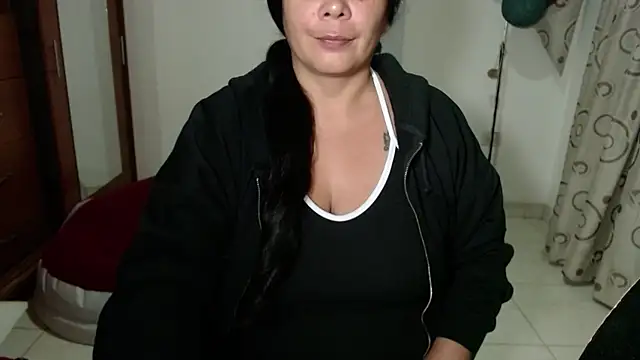 vivian-milf online show from 03.07.26