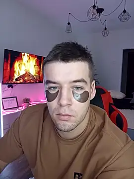 Snapshot of IPrince7 chatting on 11.26.25 IPrince7 online show from 11.26.25