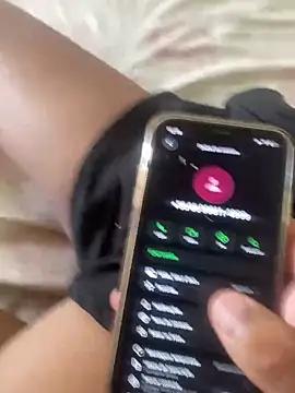 Snapshot of casalde9vinhos chatting on 11.25.25 casalde9vinhos online show from 11.25.25