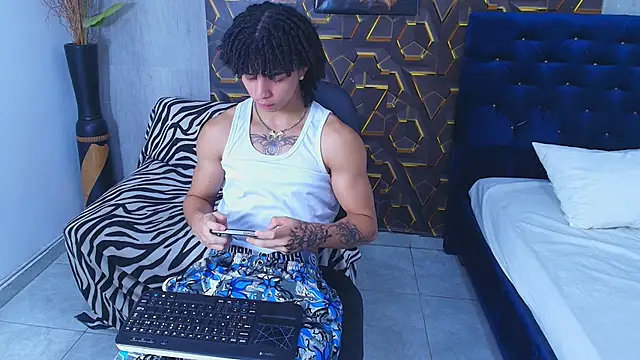 Snapshot of kim_curlyy chatting on 06.04.26 kim curlyy online show from 06.04.26