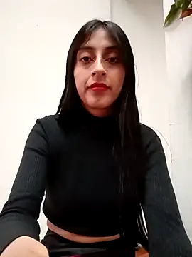 Im Kloe online show from 12.15.25