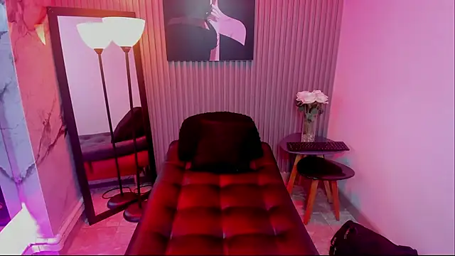 Snapshot of Violettacamss_69 chatting on 12.01.25 Violettacamss 69 online show from 12.01.25