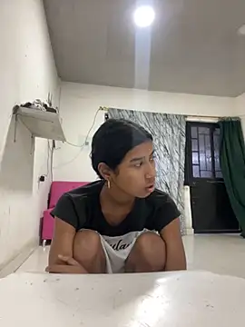 Snapshot of KattyAndDorian chatting on 11.28.25 KattyAndDorian online show from 11.28.25