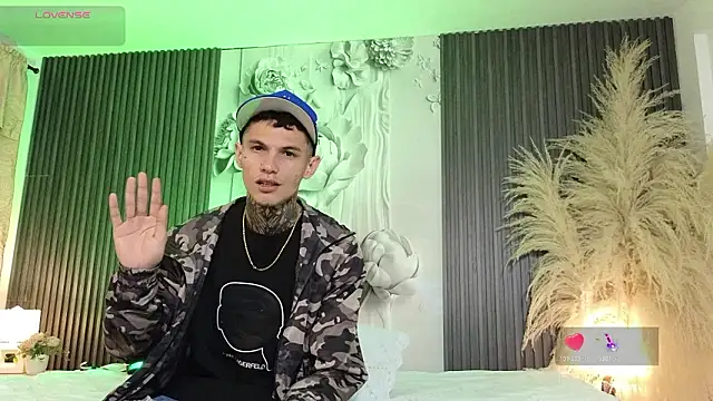 Paulo 527 online show from 03.12.26