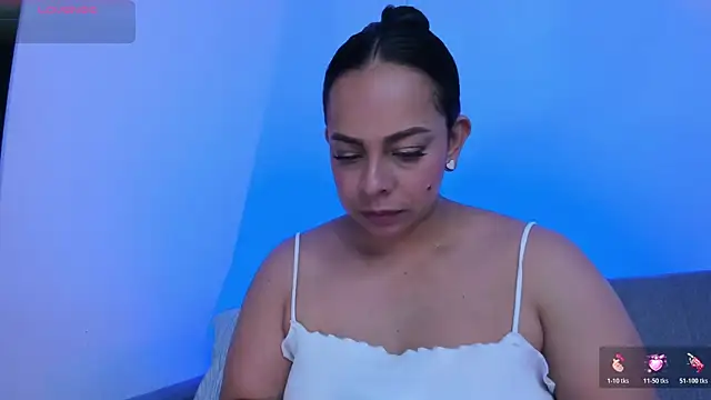 Snapshot of jimena_chic1 chatting on 05.03.26 jimena chic1 online show from 05.03.26