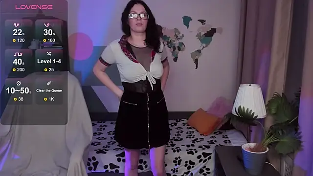 Snapshot of Lisa_Nerdy chatting on 11.29.25 Lisa Nerdy online show from 11.29.25