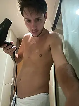 Snapshot of RicoValen chatting on 02.19.26 RicoValen online show from 02.19.26