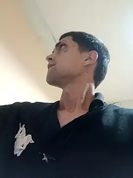 Snapshot of KingWhitexxx chatting on 11.30.25 KingWhitexxx online show from 11.30.25