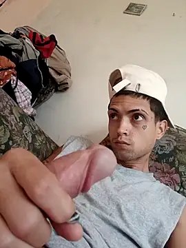 Snapshot of KingWhitexxx chatting on 11.30.25 KingWhitexxx online show from 11.30.25