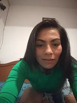 Snapshot of leidhy chatting on 11.27.25 leidhy online show from 11.27.25