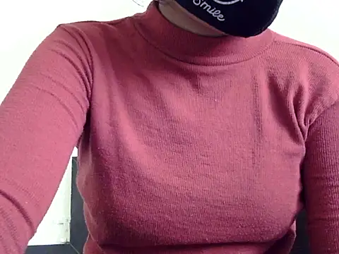 Snapshot of Your_DreamPrincess chatting on 11.29.25 Your DreamPrincess online show from 11.29.25