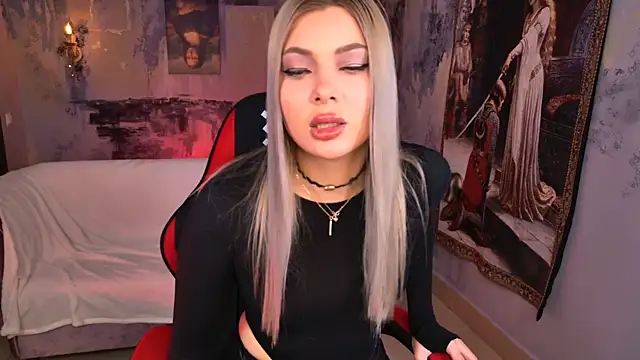 HyileyClark online show from 03.20.26