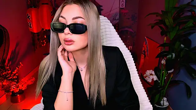 HyileyClark online show from 03.24.26