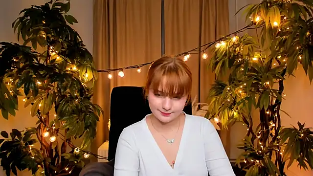 AsiaBritney online show from 11.27.25