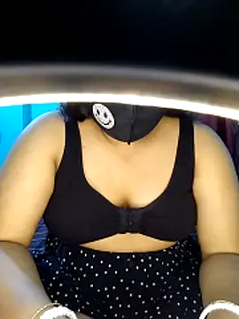 Snapshot of priya2098 chatting on 04.20.26 priya2098 online show from 04.20.26