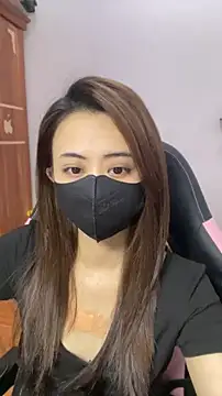 Snapshot of Lunamoon68 chatting on 04.18.26 Lunamoon68 online show from 04.18.26