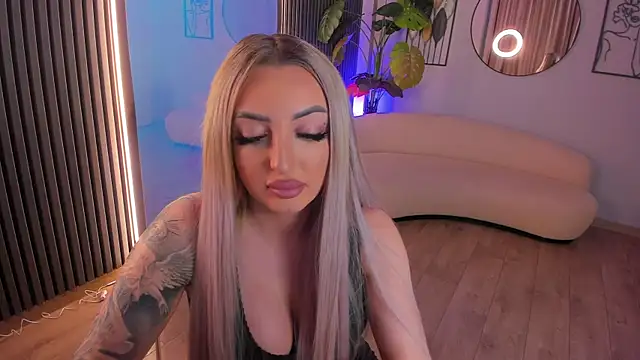 Snapshot of obscenexxx chatting on 11.27.25 obscenexxx online show from 11.27.25