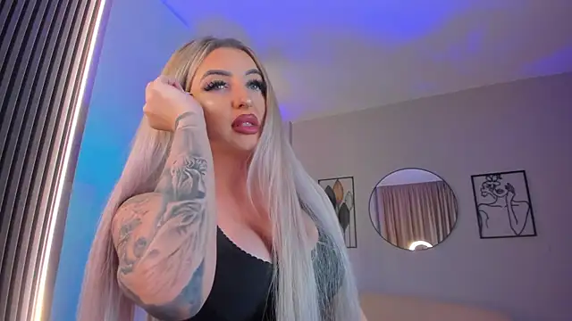 Snapshot of obscenexxx chatting on 11.30.25 obscenexxx online show from 11.30.25