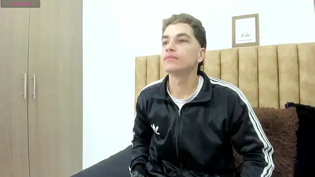 Snapshot of AUSTIN-PRRR chatting on 12.01.25 AUSTIN-PRRR online show from 12.01.25