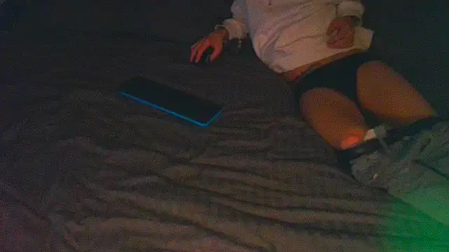 Snapshot of lekkeregast chatting on 11.29.25 lekkeregast online show from 11.29.25