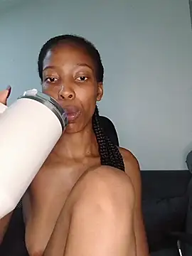 Snapshot of MsParisSmith chatting on 02.15.26 MsParisSmith online show from 02.15.26