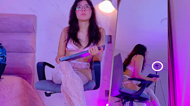 Mia Cullen online show from 02.04.26