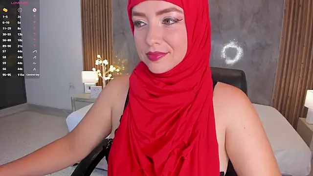 Snapshot of JannaLove_ chatting on 12.21.25 JannaLove online show from 12.21.25