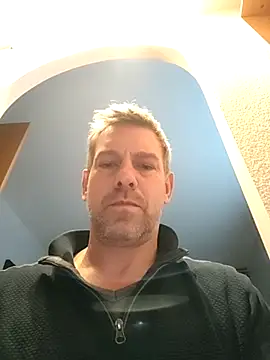 Snapshot of lorisaux chatting on 11.29.25 lorisaux online show from 11.29.25