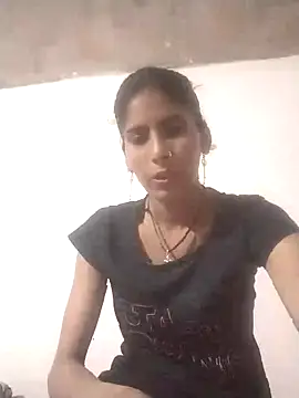 Snapshot of SassyDiy chatting on 03.23.26 SassyDiy online show from 03.23.26