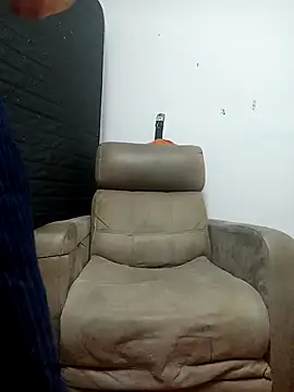 Snapshot of jackhard00 chatting on 11.27.25 jackhard00 online show from 11.27.25