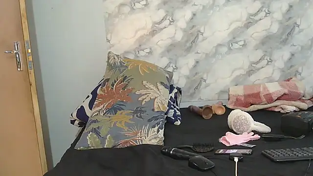 SexyZuluBarbie online show from 06.15.26