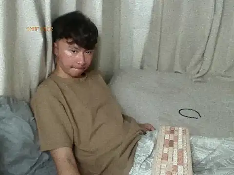 Snapshot of asiantwink0000 chatting on 11.29.25 asiantwink0000 online show from 11.29.25